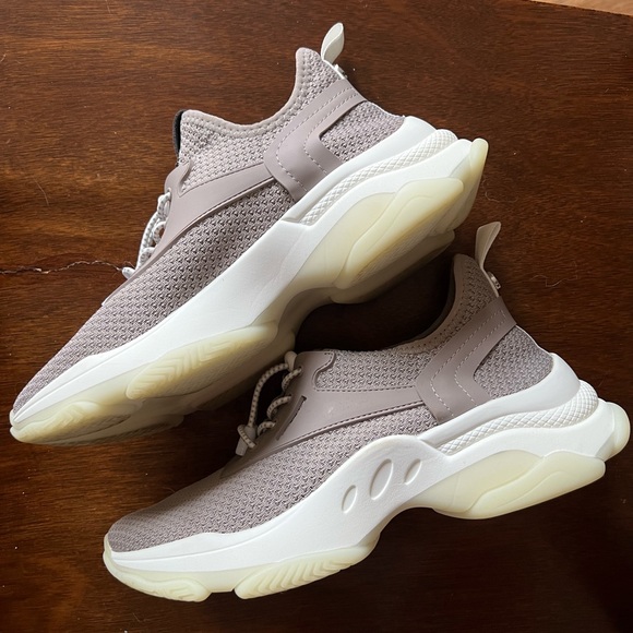 Steve Madden sneakers - Picture 2 of 5